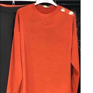 Woman long sweatshirt